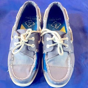 Sperry gray and blue patchwork boat shoes kids size 12.5
